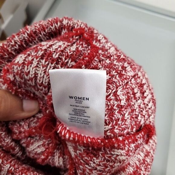 Washington Football Team NFL Women's  Cuff Knit Cap Pom Beanie  OSFA - Picture 7 of 7